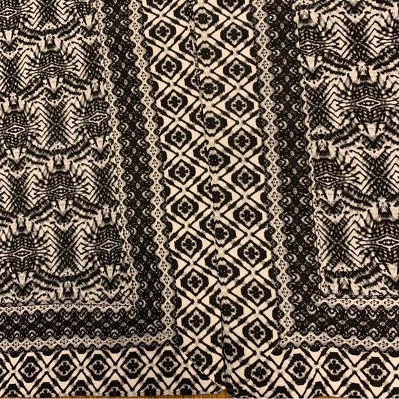 Max Studio Open Front Black and White Monochrome Geometric Kimono - Picture 13 of 13